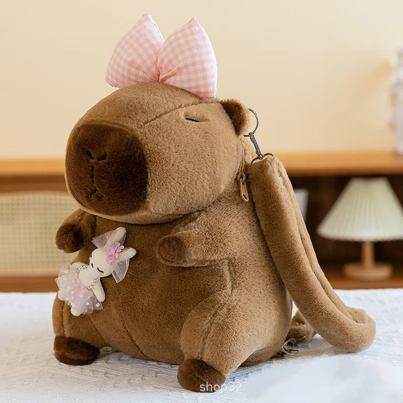 Mochila de peluche Capibara
