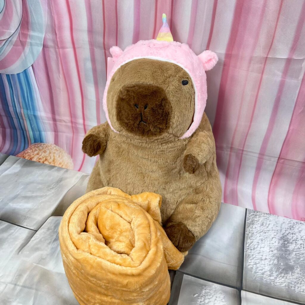 Peluche de Capibara con Capucha de Unicornio