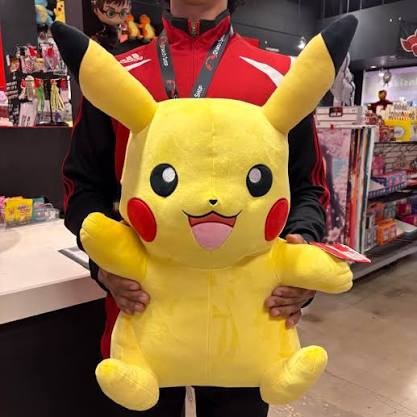 Peluche Grande y Adorable de Pikachu